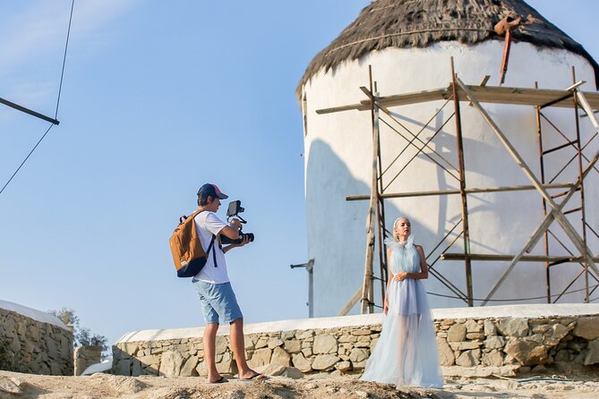 1 Hour Private Photo Session In Mykonos - How Panagiotis handles posing and nerves