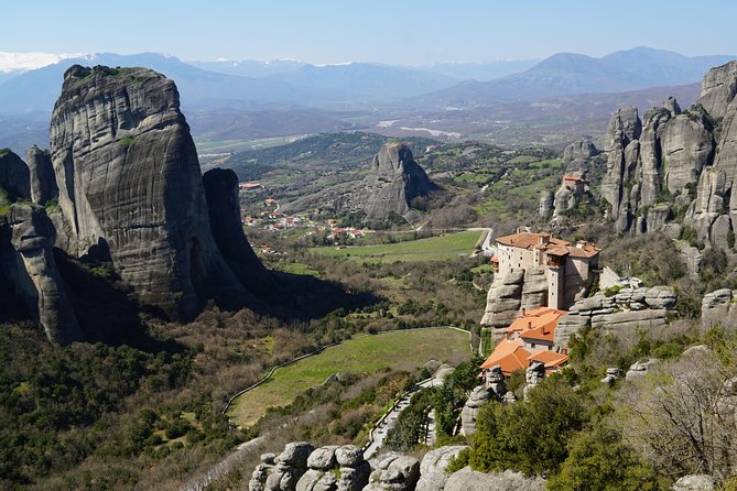 2 Days Private Tour: Delphi & Meteora - The mountain road to Kalambaka