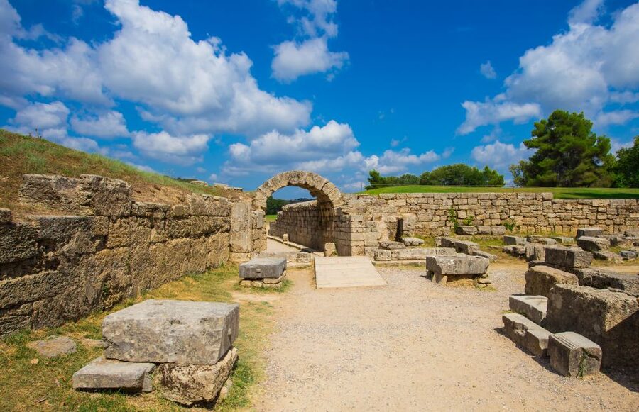 3-Day Ancient Greek Archaeological Sites Tour from Athens - Day one: Corinth Canal, Epidaurus, and Mycenae