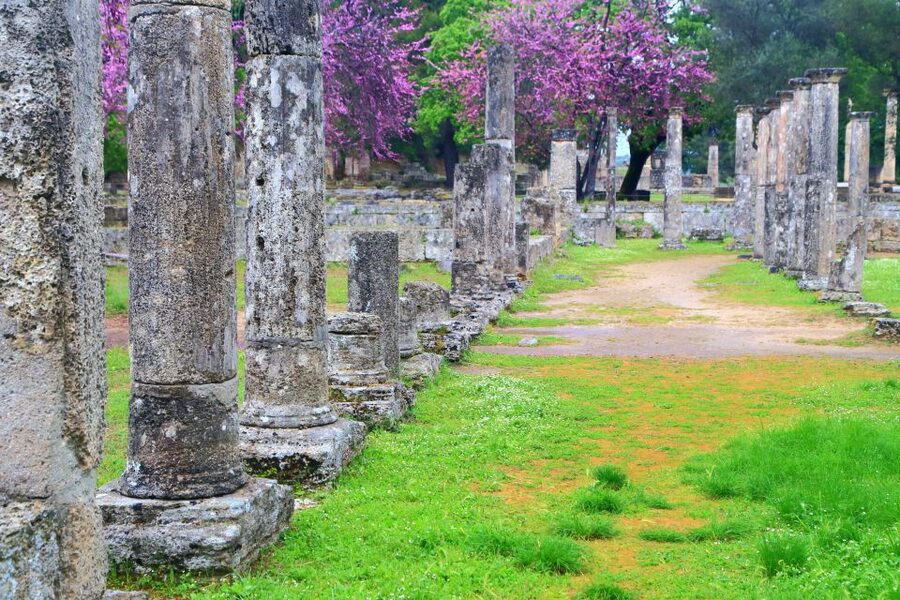 3-Day Ancient Greek Archaeological Sites Tour from Athens - Day three: Delphi, the ancient center of the world