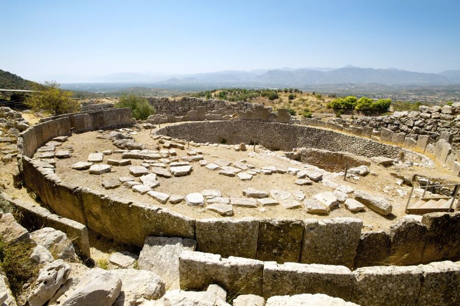 3-Day Ancient Greek Archaeological Sites Tour from Athens - The guiding makes the difference