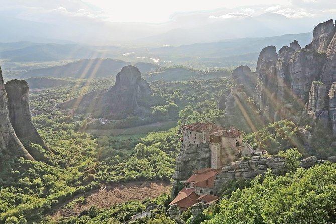3-Day Trip to Delphi and Meteora from Athens - Day one: Delphi Museum and the Temple of Apollo