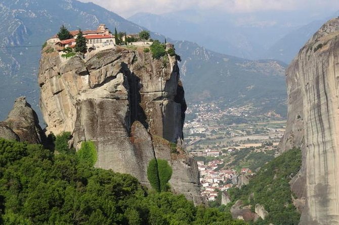 4-Day Classical Greece Tour: Epidaurus, Mycenae, Olympia, Delphi, Meteora - Transport, group size, and the pace of the trip