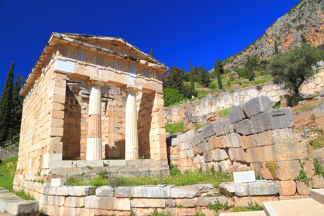 4-Day Greece Highlights Tour: Epidaurus, Mycenae, Olympia, Delphi and Meteora - Hotels, meals, and what the price really covers