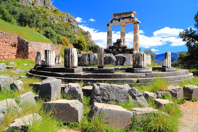 4-Day Greece Highlights Tour: Epidaurus, Mycenae, Olympia, Delphi and Meteora - Day two: Ancient Olympia and the bridge to Delphi