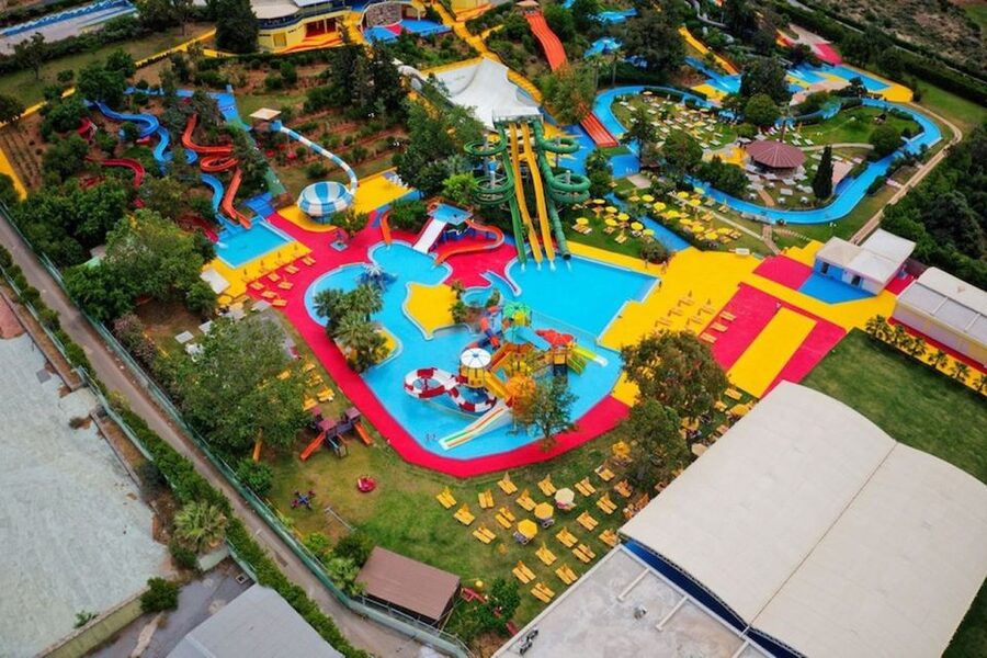 Acqua Plus Water Park Admission with Optional Transfer - Crazy River and Lazy River: two different ways to slow down
