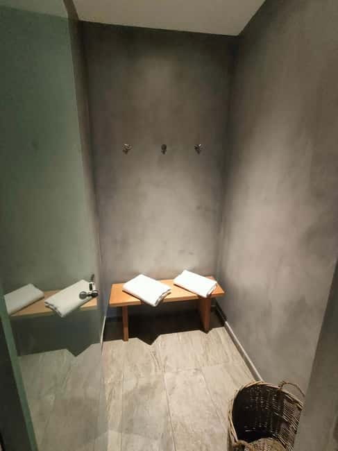 Akrotiri: Aromatherapy Couples Massage - A good match for couples who want calm, not ceremony