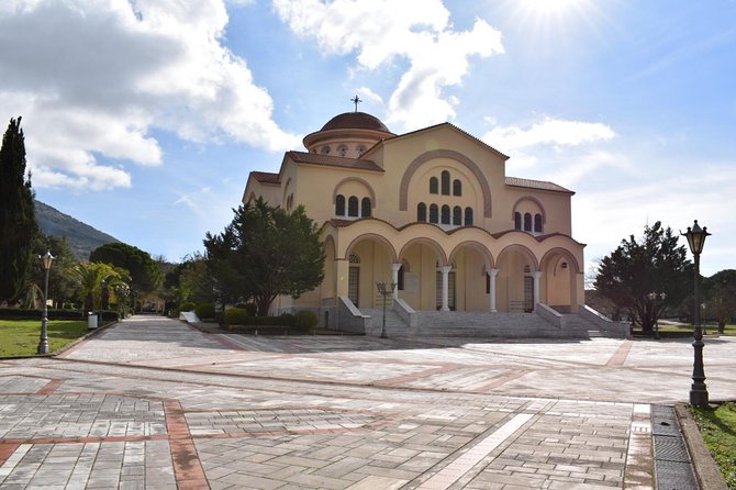 ALL DAY private tour - Kefalonia - Orealios puts local wine first