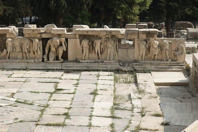 Ancient Athens tour: Acropolis, Parthenon and Acropolis Museum - The Erechtheion and the famous Caryatids
