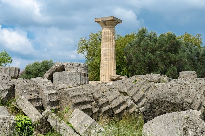 Ancient Olympia (birth place of Olympic Games) & Corinth Canal, Private Day Tour - Lunch and a slower hour in modern Olympia