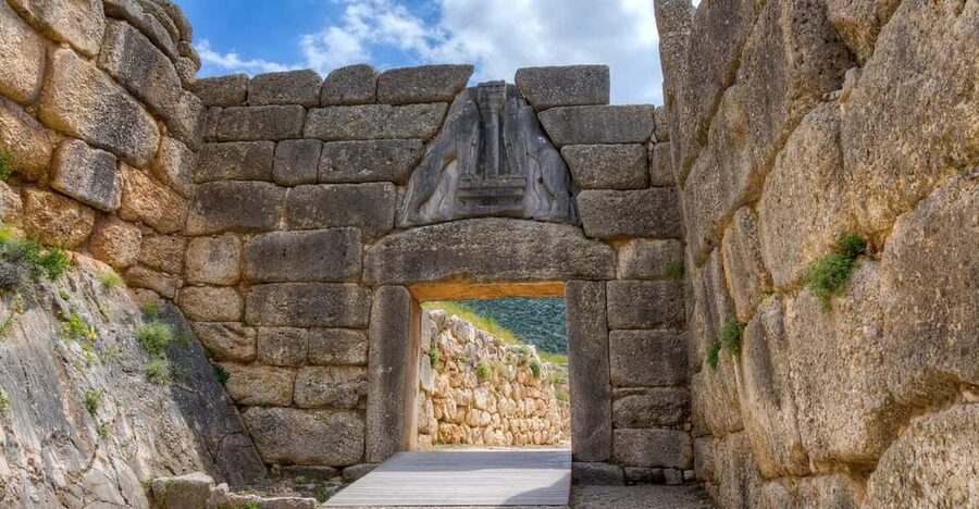 Archaeological Site of Mycenae: E-Ticket with Audio Guide - Reaching the Palace and Megaron