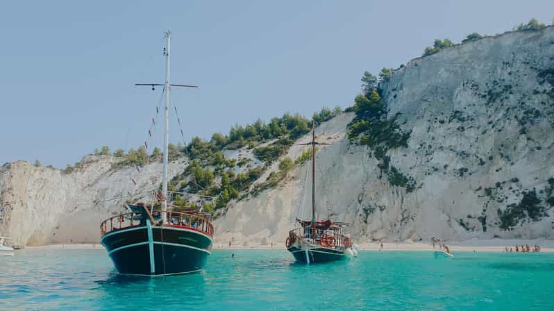 Argostoli: Full-Day Boat Trip with Lunch & Wine - Setting out from Argostoli’s main harbor