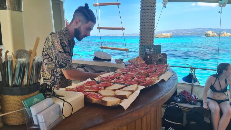 Argostoli: Full-Day Traditional Boat Cruise with Lunch - What this Argostoli boat cruise is really like