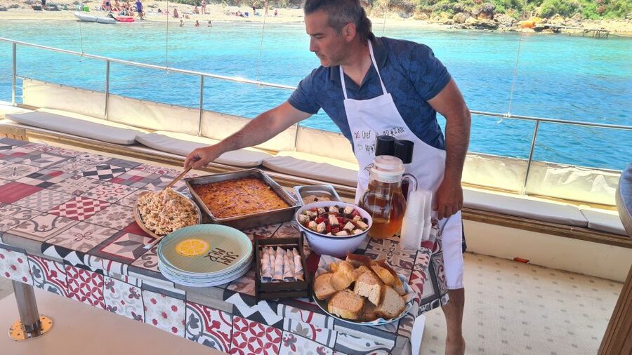 Argostoli: Full-Day Traditional Boat Cruise with Lunch - Wildlife sightings: a bonus, not the promise
