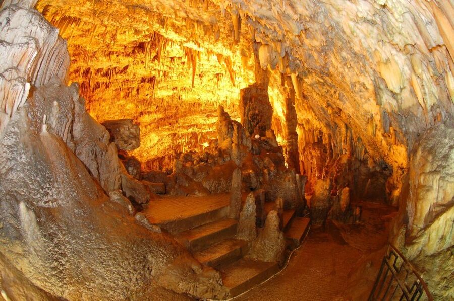 Argostoli: Melissani & Drogarati Cave Tour with Wine Tasting - Key points before you book