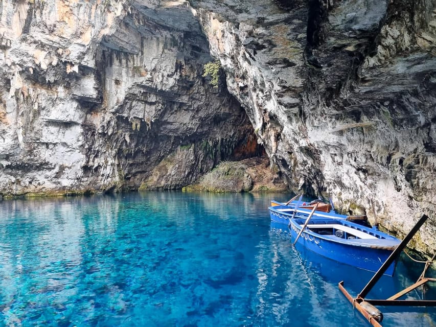 Argostoli: Melissani & Drogarati Cave Tour with Wine Tasting - Who should book this excursion?