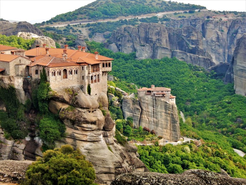 Athens: 2 Days in Meteora with 2 Guided Tours and Hotel Stay - Why two days works better than one