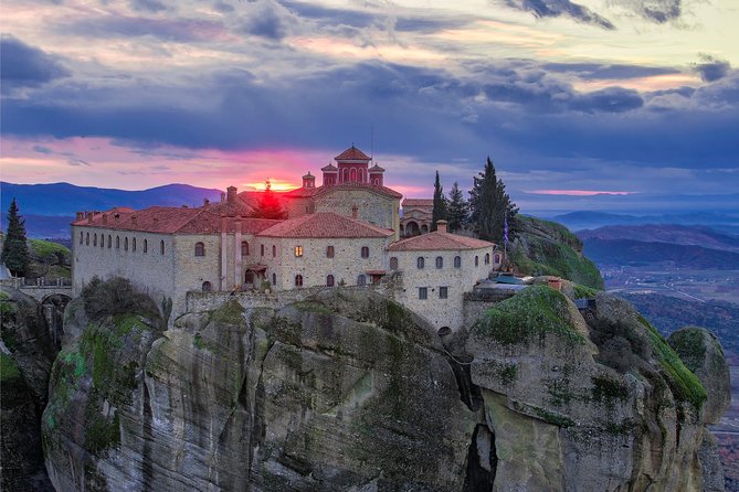 Athens: 3 days 2 nights Meteora with small size tours & hotel - The sunset tour and the first monastery views