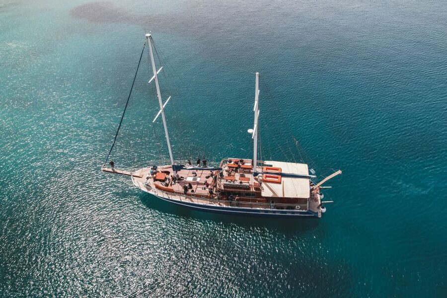 Athens: 3-Hour Sunset Cruise with Swim Stop, Snacks & Drinks - Boarding Calypso at Marina Zea