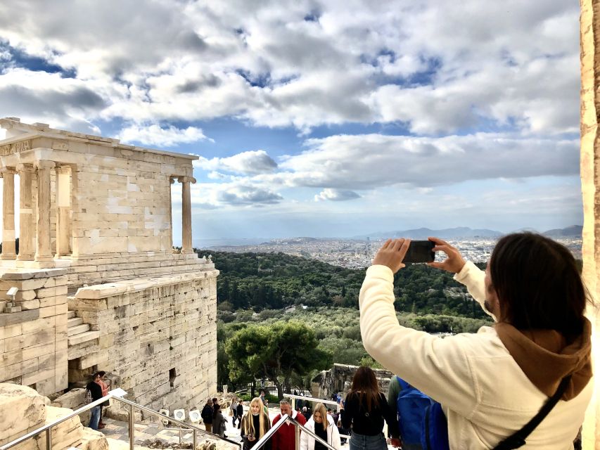 Athens:Acropolis - Historical Center Walking Tour in Spanish - Who should book this Spanish walking tour