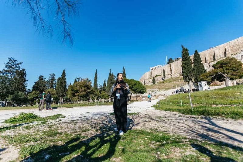 Athens: Acropolis Sunset Tour with Optional Fast-Track Entry - What the guide adds to the ruins