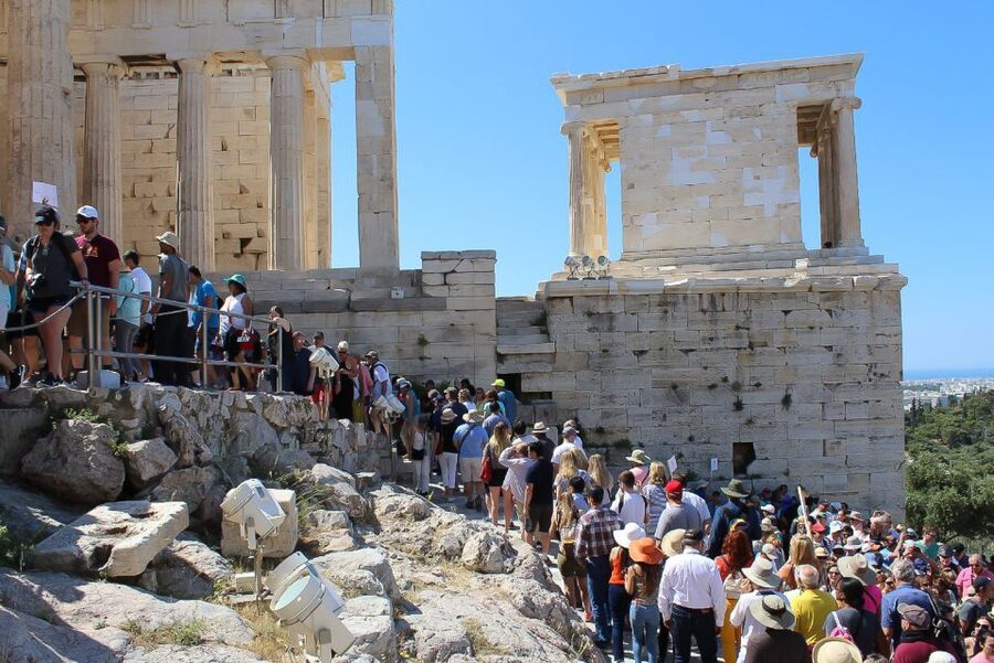 Athens: Acropolis Ticket with Multilingual Audio Guide - The bonus Athens city-center audio tour