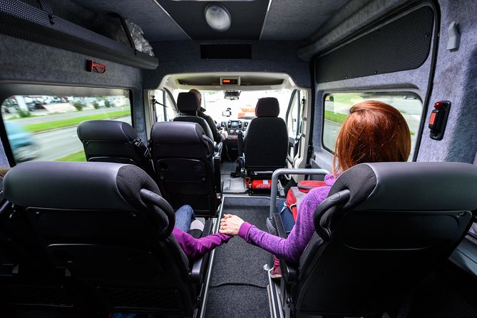 Athens Airport Arrival Transfer to Hotels or Addresses in Athens - Who should choose this airport transfer?
