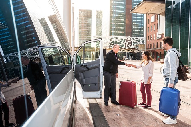 Athens Airport Arrival Transfer to Hotels or Addresses in Athens - The one-hour waiting period and delayed luggage