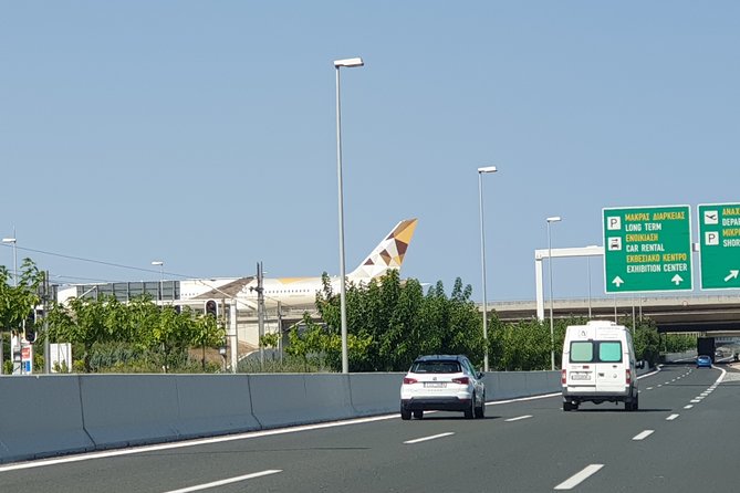 Athens Airport Private Transfer by Mercedes-Benz E Class Wagon to City Center - What the strongest service experiences have in common