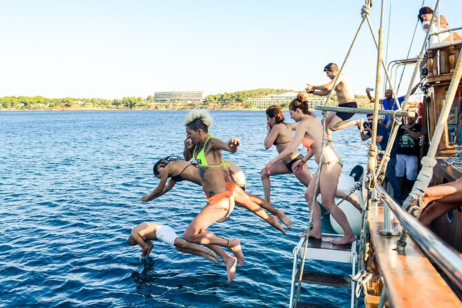 Athens: All Day Cruise to Agistri Moni Aegina with Lunch & Drinks - Aegina combines pistachios with ancient sights
