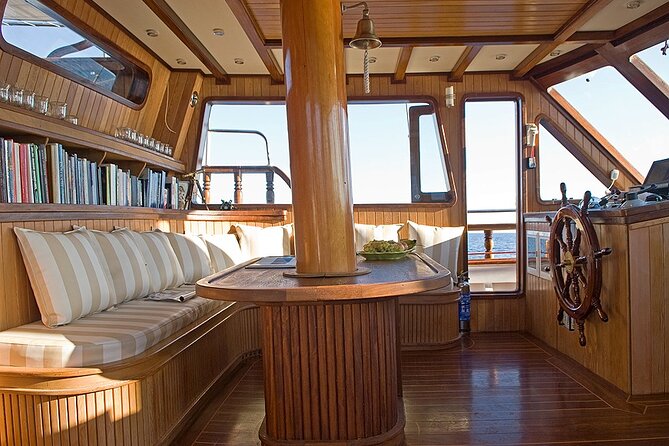 Athens: All Day Cruise to Agistri Moni Aegina with Lunch & Drinks - Getting to the boat before the 8:45 departure