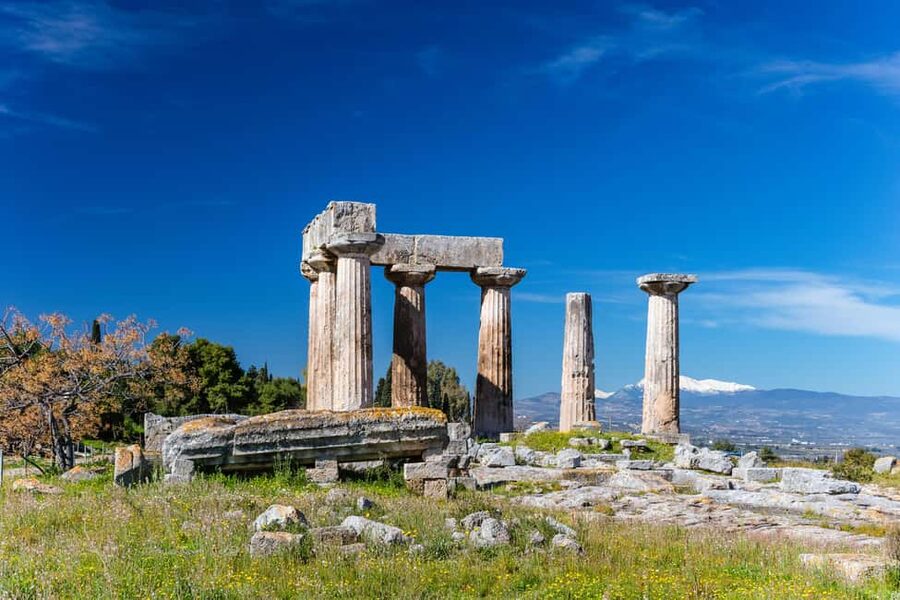 Athens: Ancient Corinth & Nafplion Guided Premium Tour - Lunch at a seaside tavern