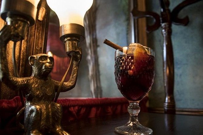 Athens by Night: Small Group Sightseeing with Drinks and Food Tasting - Plaka and Anafiotika add a quieter change of pace