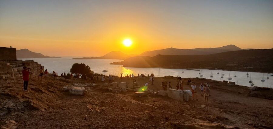 Athens: Cape Sounio & Poseidon Temple Trip with Audio Guide - Meeting the bus in central Athens