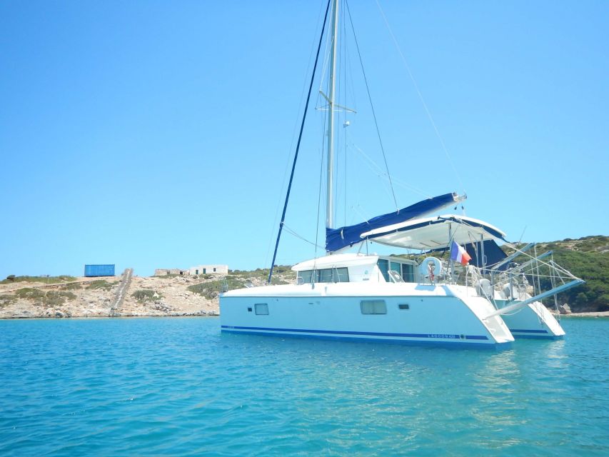 Athens: Catamaran Cruise with Fresh Lunch and Wine - The 50-minute return and the best light of day