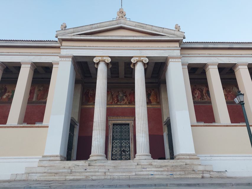 Athens: City Highlights Nighttime Walking Tour in Spanish - Key points at a glance
