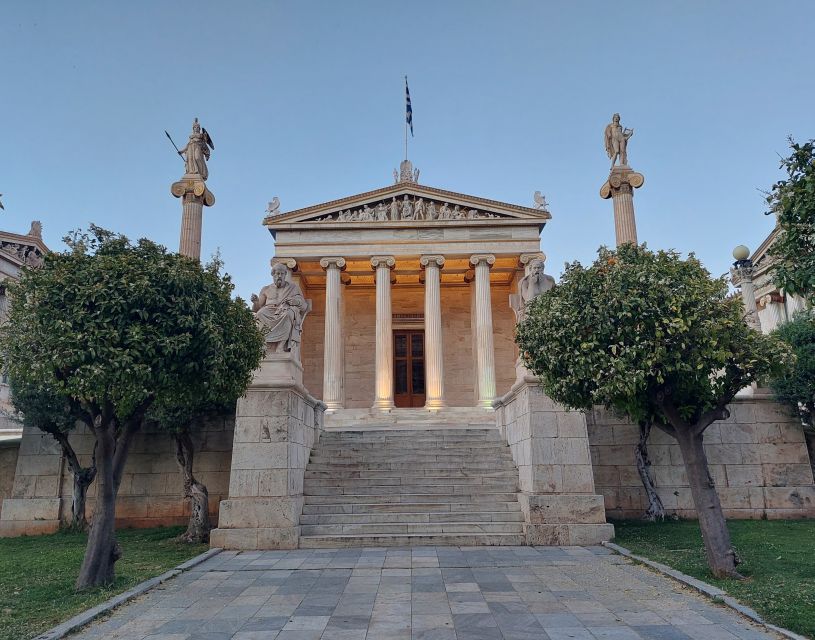 Athens: City Highlights Nighttime Walking Tour in Spanish - Hadrian’s Arch and the Temple of Zeus