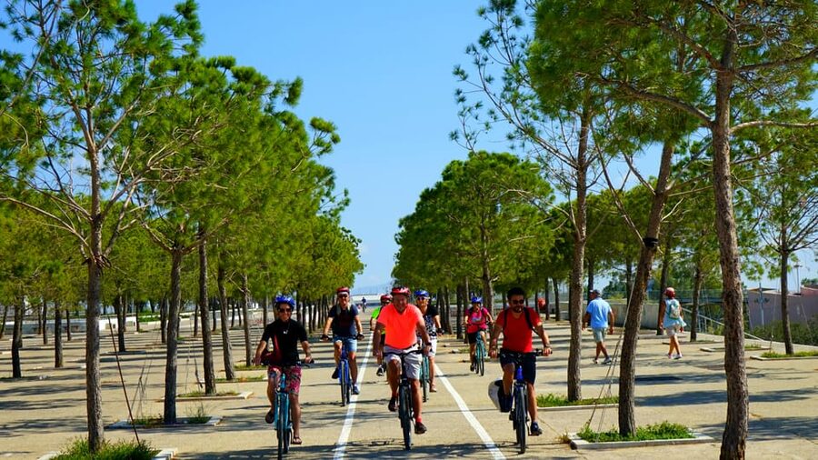 Athens: City & Sea Bike Tour - Guide style and group atmosphere