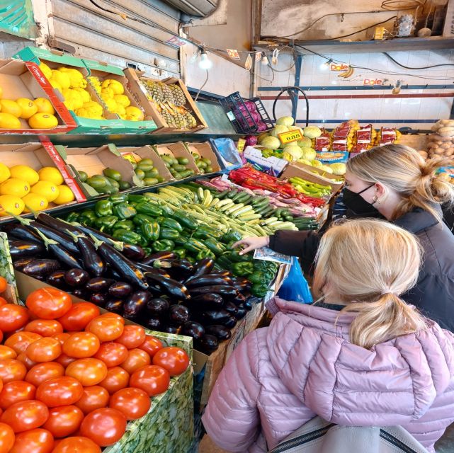Athens: Cooking Class, Market Visit & Lunch at Local Tavern - Cooking in a traditional Athens taverna