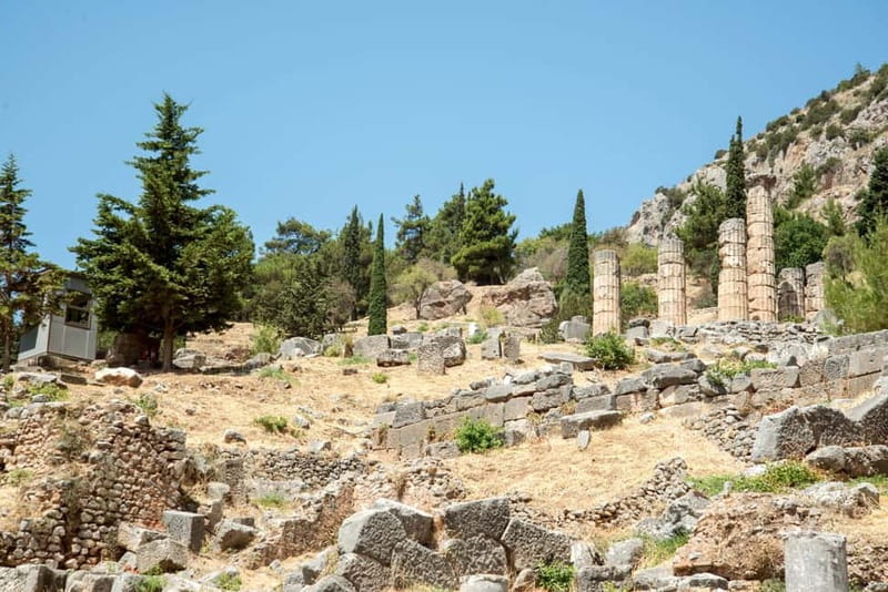 Athens: Delphi and Arachova Day Trip with Guide - Why Delphi deserves a full day from Athens