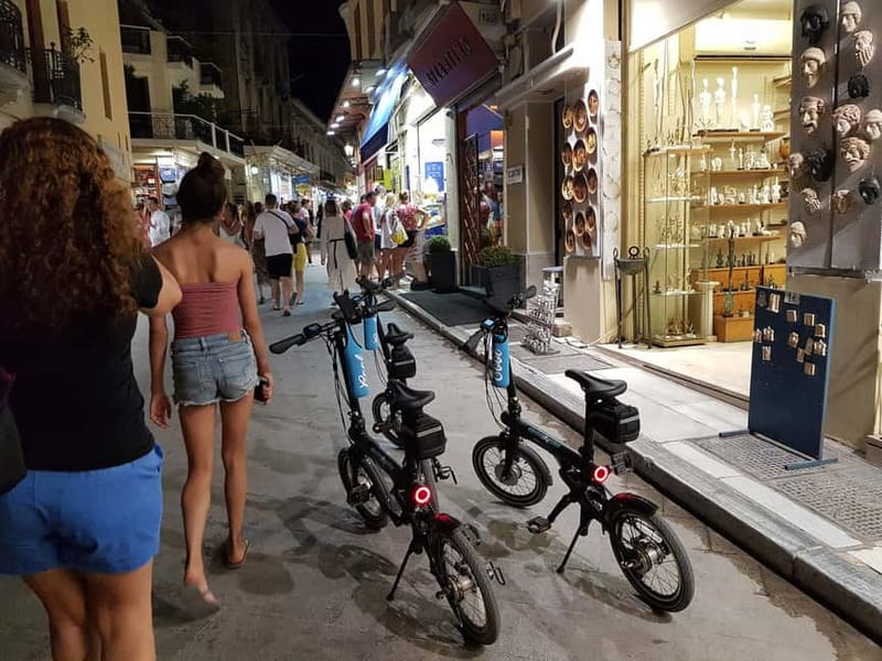 Athens: Discover the City Electric Bike Night Tour - Syntagma Square and the guards