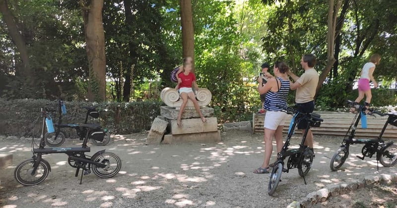 Athens: Discover the City Electric Bike Tour - The guides make the difference