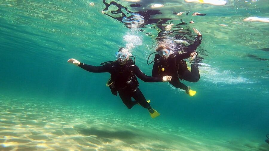 Athens East Coast: Discover Scuba Diving in Nea Makri - The 30-minute lesson that makes the water easier