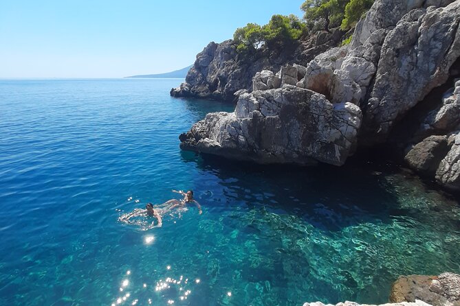 Athens: Full-Day Island Hopping Cruise with Lunch and Swimming - Aegina, pistachios and ancient temples
