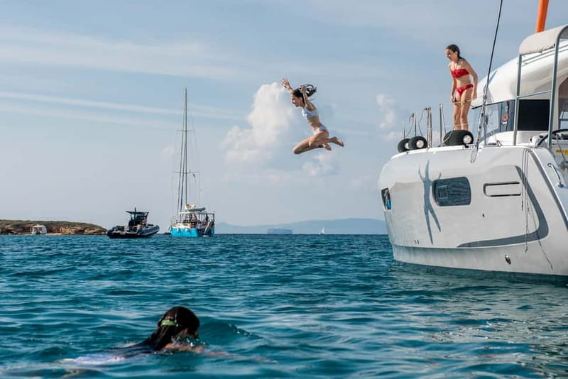 Athens: Half-Day Morning Catamaran Cruise with Meal & Drinks - What the crew adds to the five-hour outing