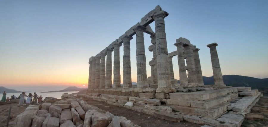 Athens: Hop-on-Hop-off Bus and Cape Sounion Sunset Tour - Reaching the Temple of Poseidon at Cape Sounion