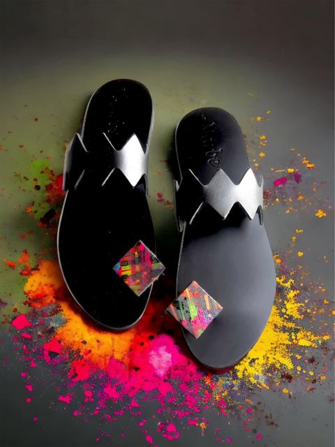 Athens: Make your own Leather Sandals Workshop - Step two: choosing a design and materials