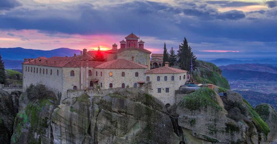 Athens: Meteora 2-Day Trip with Hotel, Sunset & Morning tour - Key points to know before booking