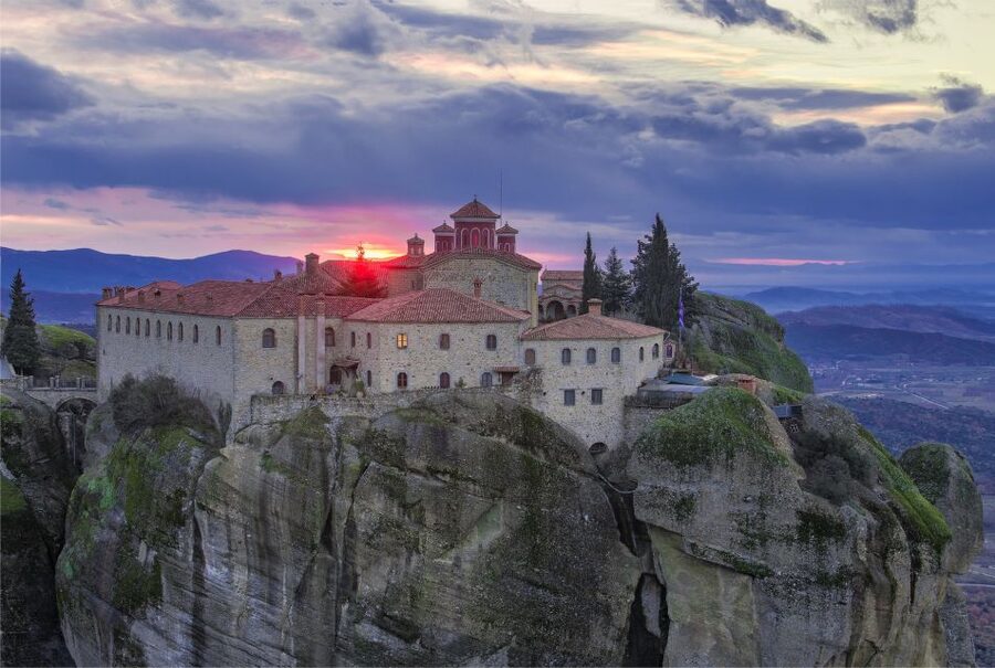 Athens: Meteora 2-Day Trip with Hotel, Sunset & Morning tour - Checking in around Kalambaka and Kastraki