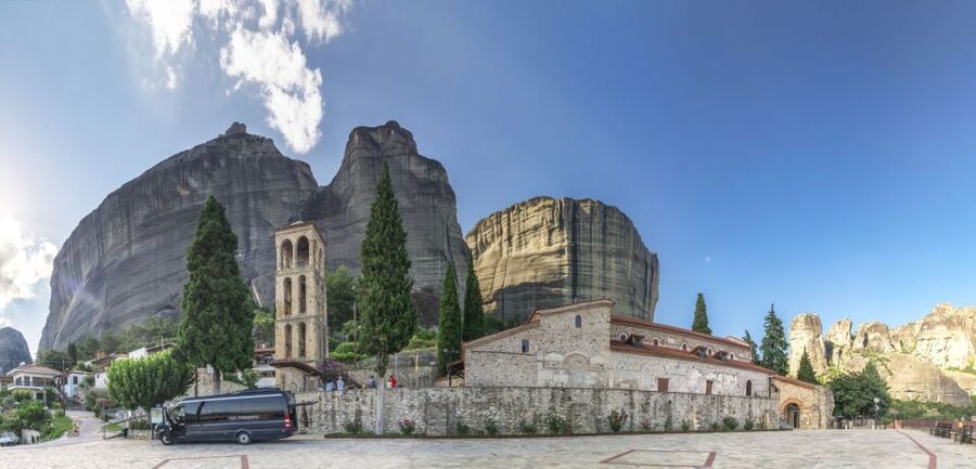 Athens: Meteora 2-Day Trip with Hotel, Sunset & Morning tour - Choosing the half-day minibus tour